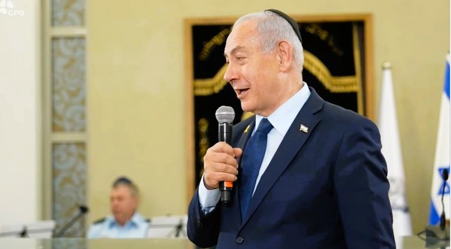 Шашты аққұбаларды көрсететін порнофильмдер