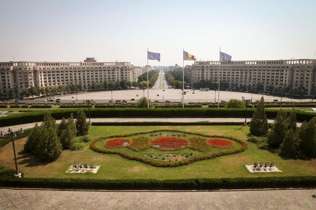 Парламентская площадь в Бухаресте
