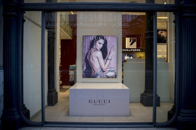 Израильская актриса Галь Гадот в рекламе Gucci