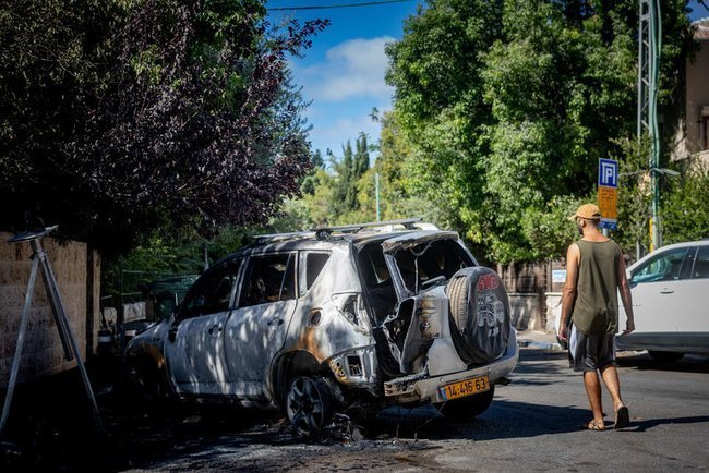 Сгоревший автомобиль