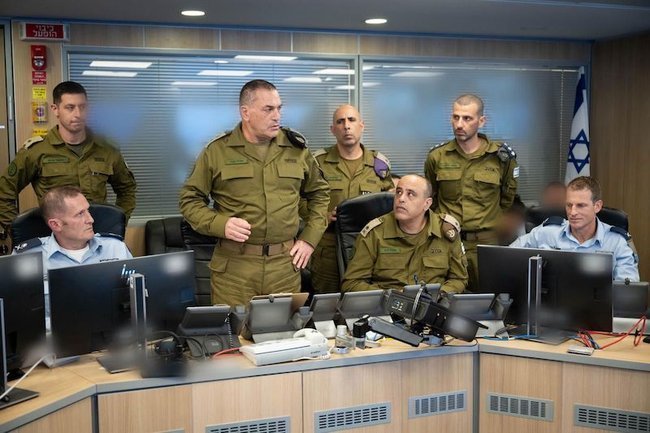 Начальник Генштаба дает приказ начать операцию в Дохе
