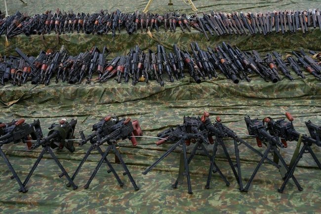 Огнестрельное оружие, конфискованное в Ливане за время войны «Железные мечи»