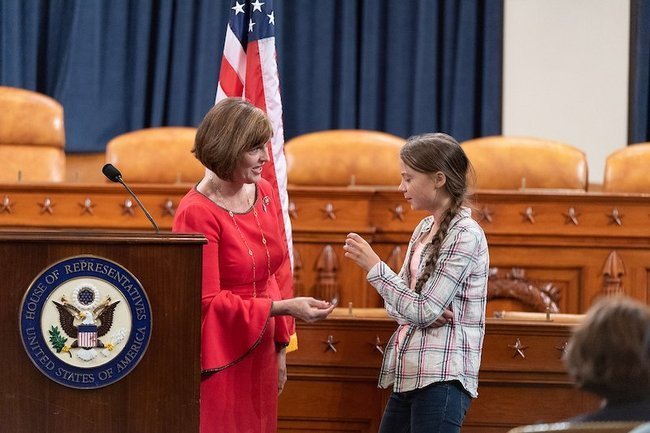 Грета Тунберг в 2019 г. на встрече с представителями правительства США