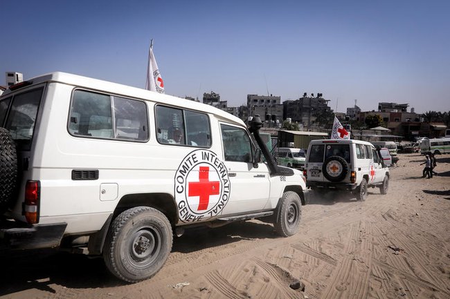 Машины Красного Креста в секторе Газа