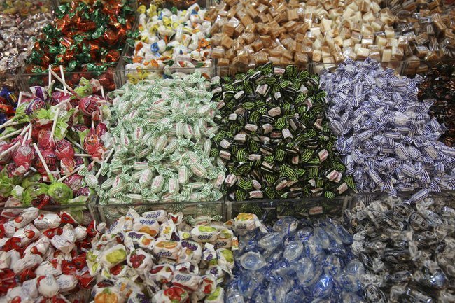 Сладости на рынке Махане-Иегуда в Иерусалиме.