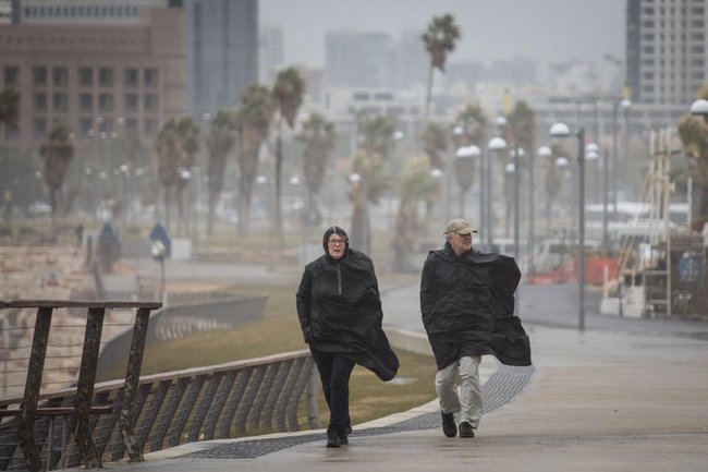 Непогода в Яффо.