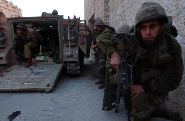 Солдаты ЦАХАЛ на задании в Бейт-Лехеме.
