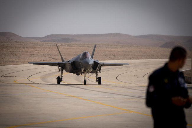 Истребитель F-35 на учениях в Израиле.