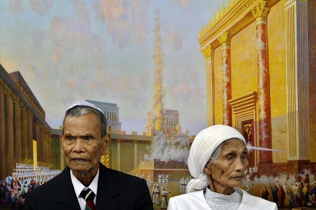 Яаков (97) и Ора Манлун (84) из общины «Бней-Менаше» вступают в брак по еврейскому обряду в Кирьят-Арба