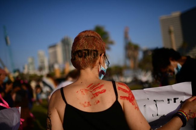 Израильтяне протестуют против насилия в отношении женщин