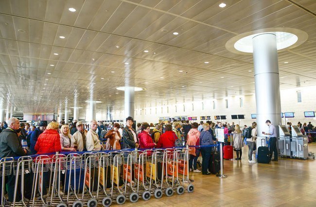 Очередь в аэропорту имени Бен-Гуриона.
