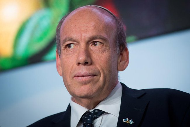 Государственный контролер Матаниягу Энгельман.