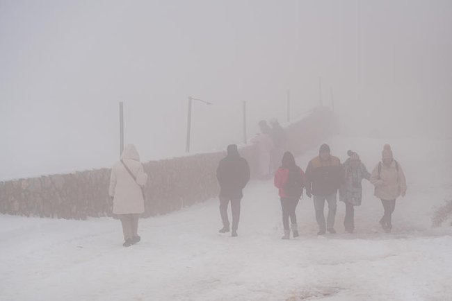 Снег на горе Хермон.