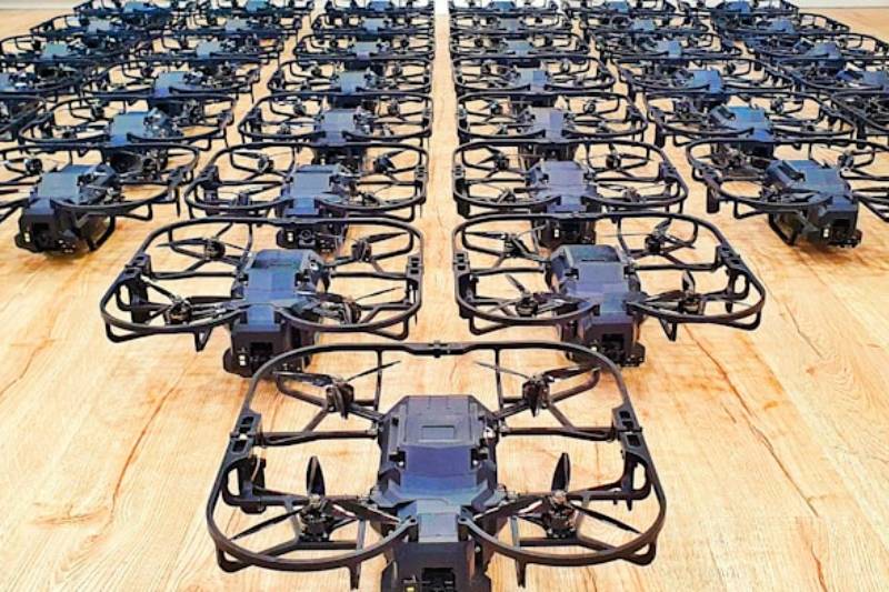 десятки летательных беспилотников