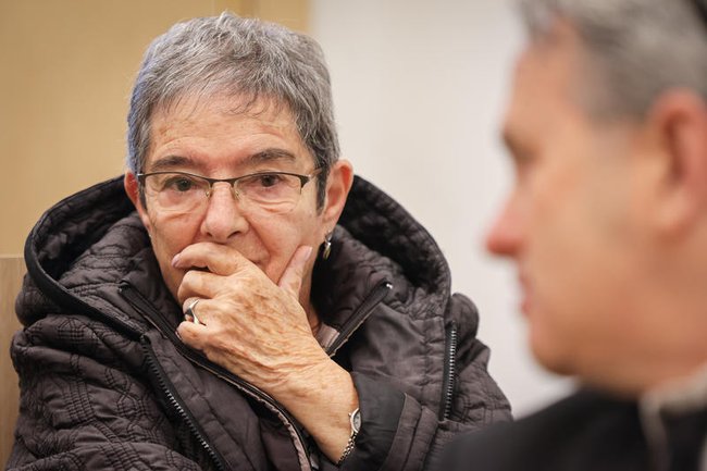 Кэрол Фесслер на заседании суда