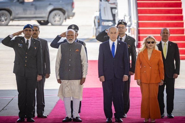 Премьер-министр Израиля и премьер-министр Индии в Тель-Авиве