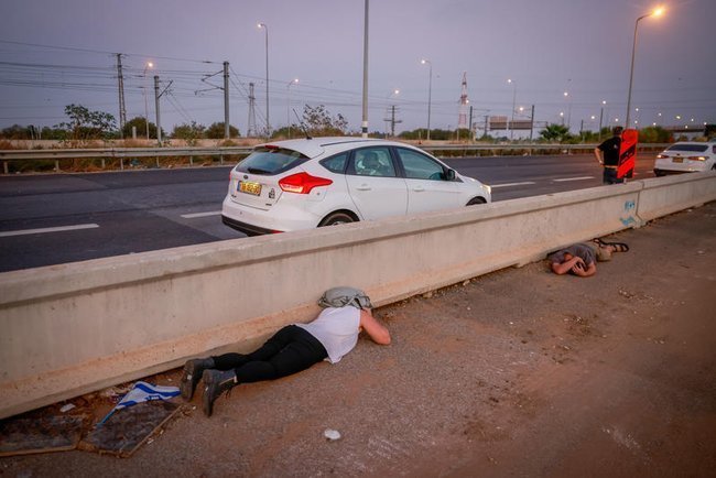 Израильтяне соблюдают инструкции командования тыла.