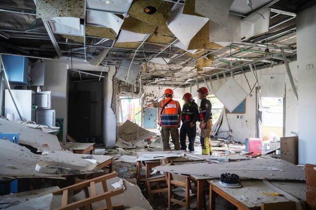 С места удара по детскому саду в Ришоне