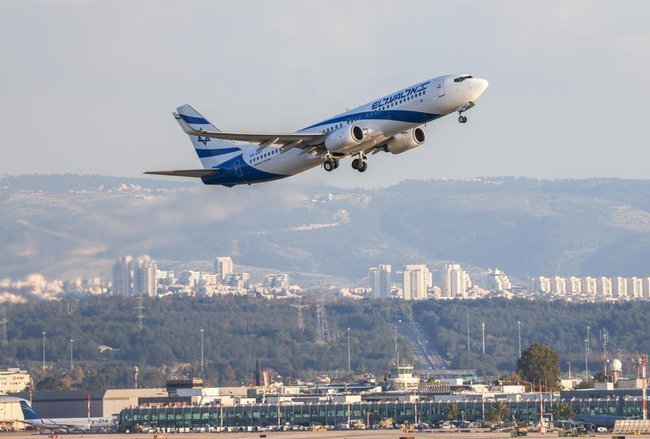 Самолет El Al в небе