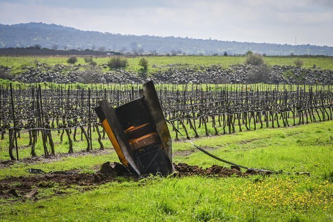 Фрагмент иранской ракеты, перехваченной ПВО, на Голанских высотах, 19 марта