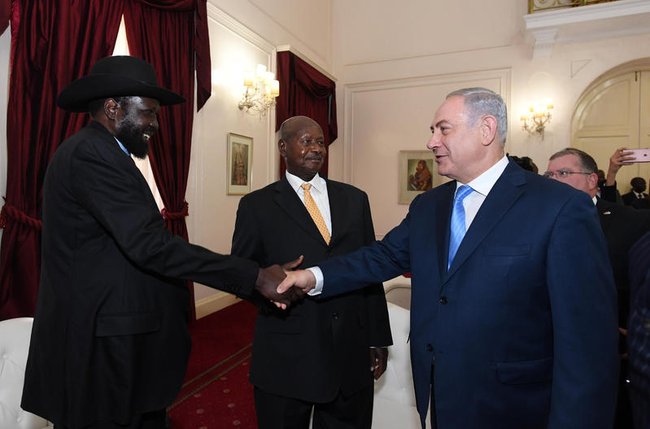 Биньямин Нетаниягу и президент Уганды Йовери Мусевени.