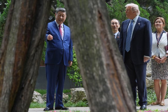 Дональд Трамп и Си Цзиньпин в резиденции последнего в Чжуннаньхае.