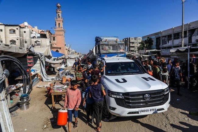 Пустые грузовики UNRWA в Хан-Юнисе