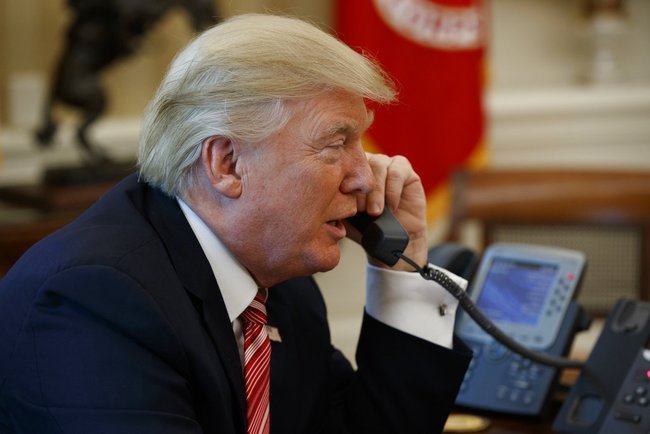 Дональд Трамп ведет переговоры.