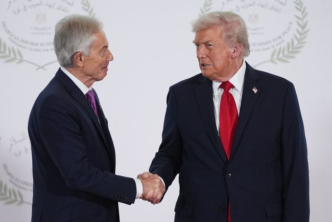 Президент США Дональд Трамп и эмиссар Совета мира, бывший премьер-министр Великобритании Тони Блэр.