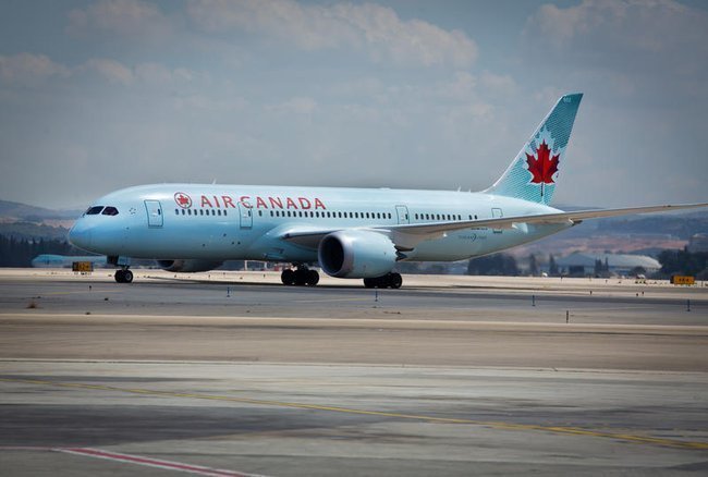 Самолет Air Canada