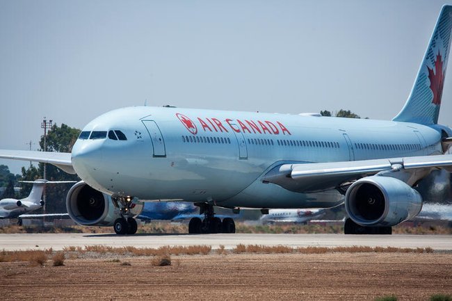 Лайнер Air Canada в аэропорту имени Бен-Гуриона.