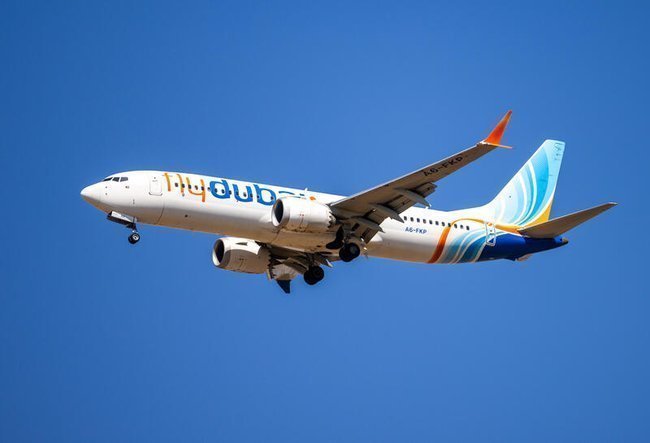 Самолет FlyDubai в небе над Израилем.