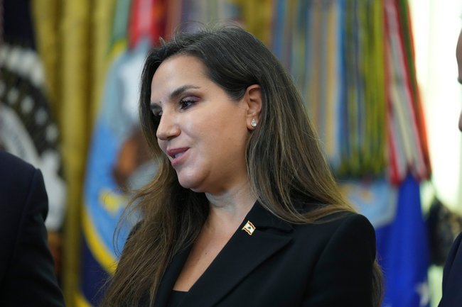 Посол Ливана в США Нада Хамаде Моавад.